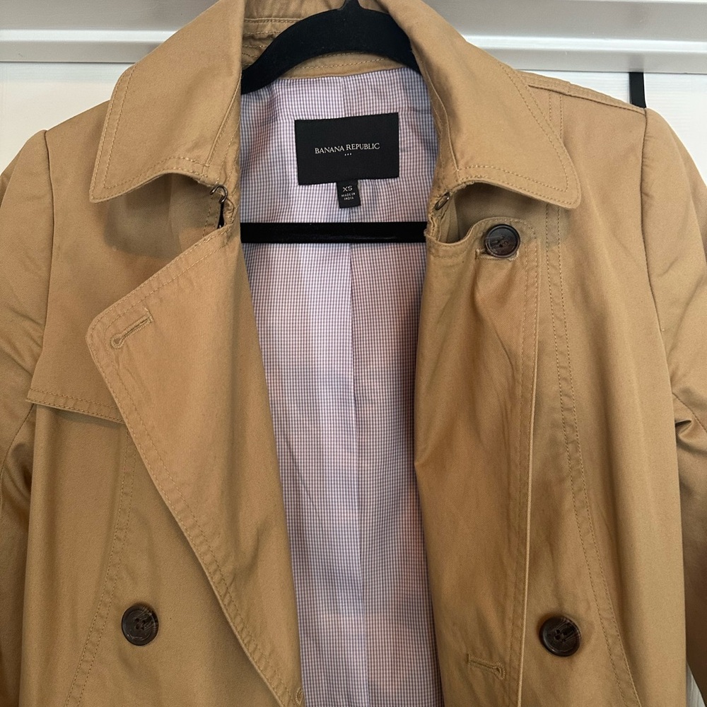 Banana Republic Factory Tan Women's Trench Coat - Picture 11 of 11